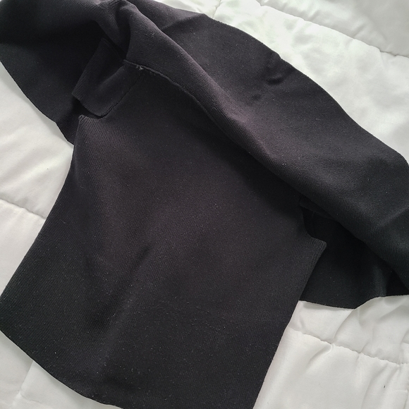 Aritzia Babaton black off the shoulder sculpt knit top - Picture 3 of 3